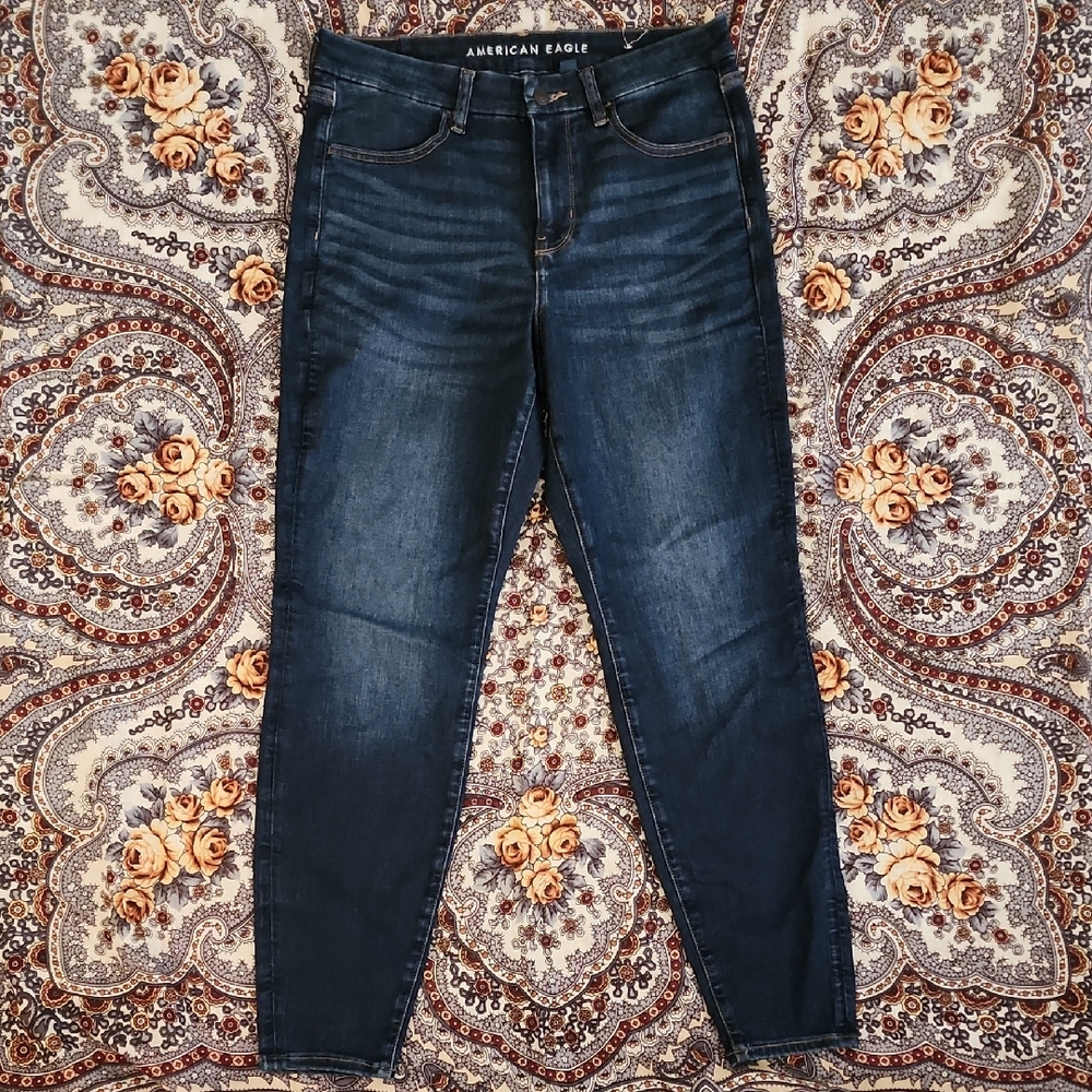 American Eagle Outfitters Dark Wash Curvy High-Rise Jegging — Size 12 Regular